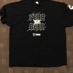 NBA Men’s Milwaukee Bucks T-shirt